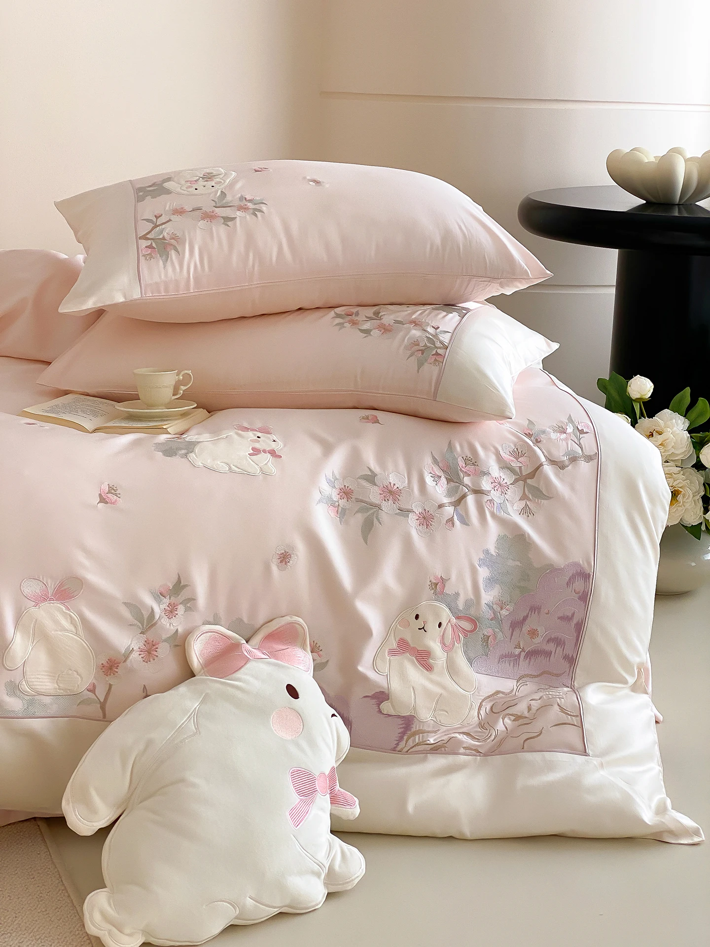 

Princess Style Sakura Rabbit 4-Piece Bedding Set Pure Cotton Long Velvet Thickened Flannel Skin-Friendly for All Ages
