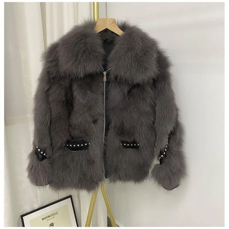 

Женское зимнее новое дизайнерское меховое пальто с заклепками и рукавами «летучая мышь», темпераментное пальто из искусственного меха, корейская версия модной короткой меховой куртки