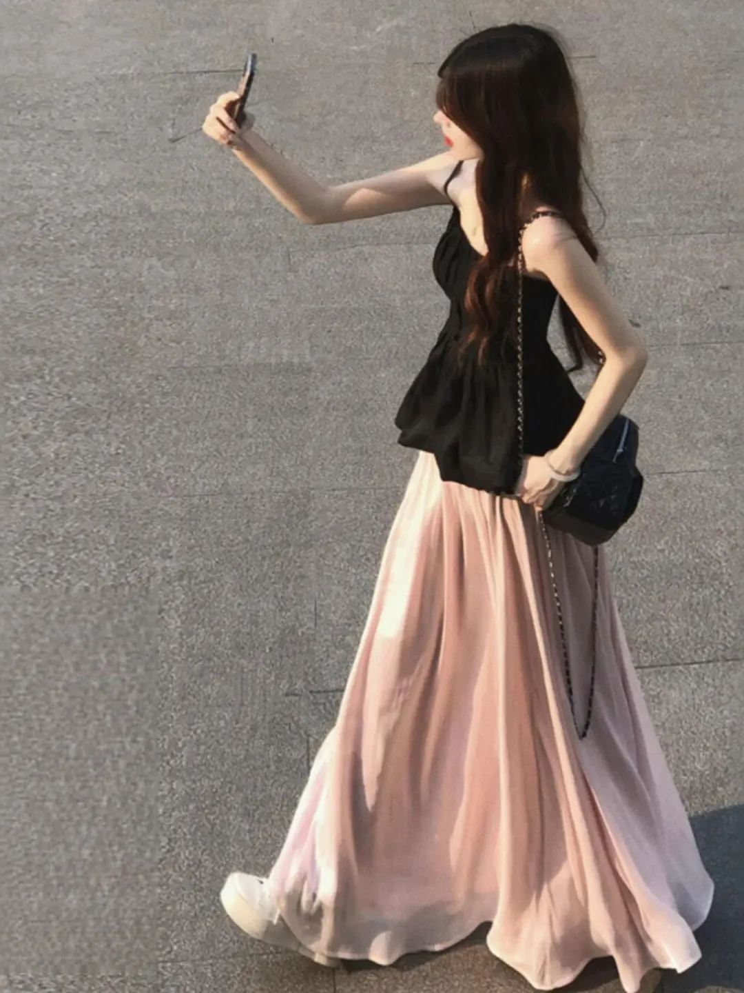 

Chic Spring 2026 Women's Comfortable Long Sve T-irt And Skirt Set Gentle Sle Age Reduction Whole Set Beautiful Strap Top