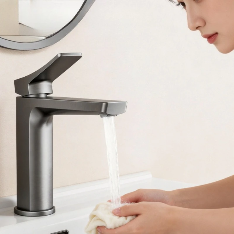 Luxury Aluminum Alloy Basin Faucet, Single Handle Cold Hot Water Washbasin Tap, Rust Resistant Bathroom Vanity Faucet Wholesale