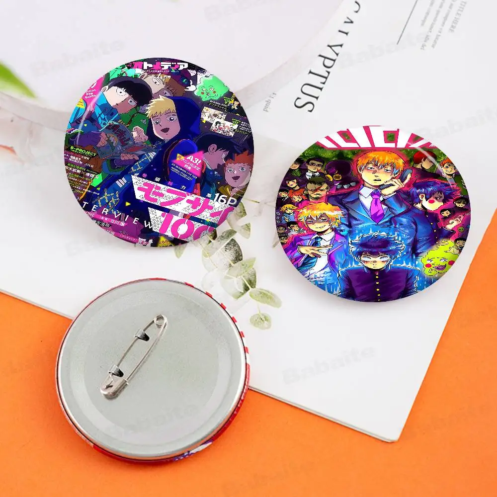 أنيمي الغوغاء النفسي 100 الإبداعية دبابيس مضحك وجه مبتسم جولة المفاجئة في بروش شارة ظهره قبعة اكسسوارات مجوهرات هدايا