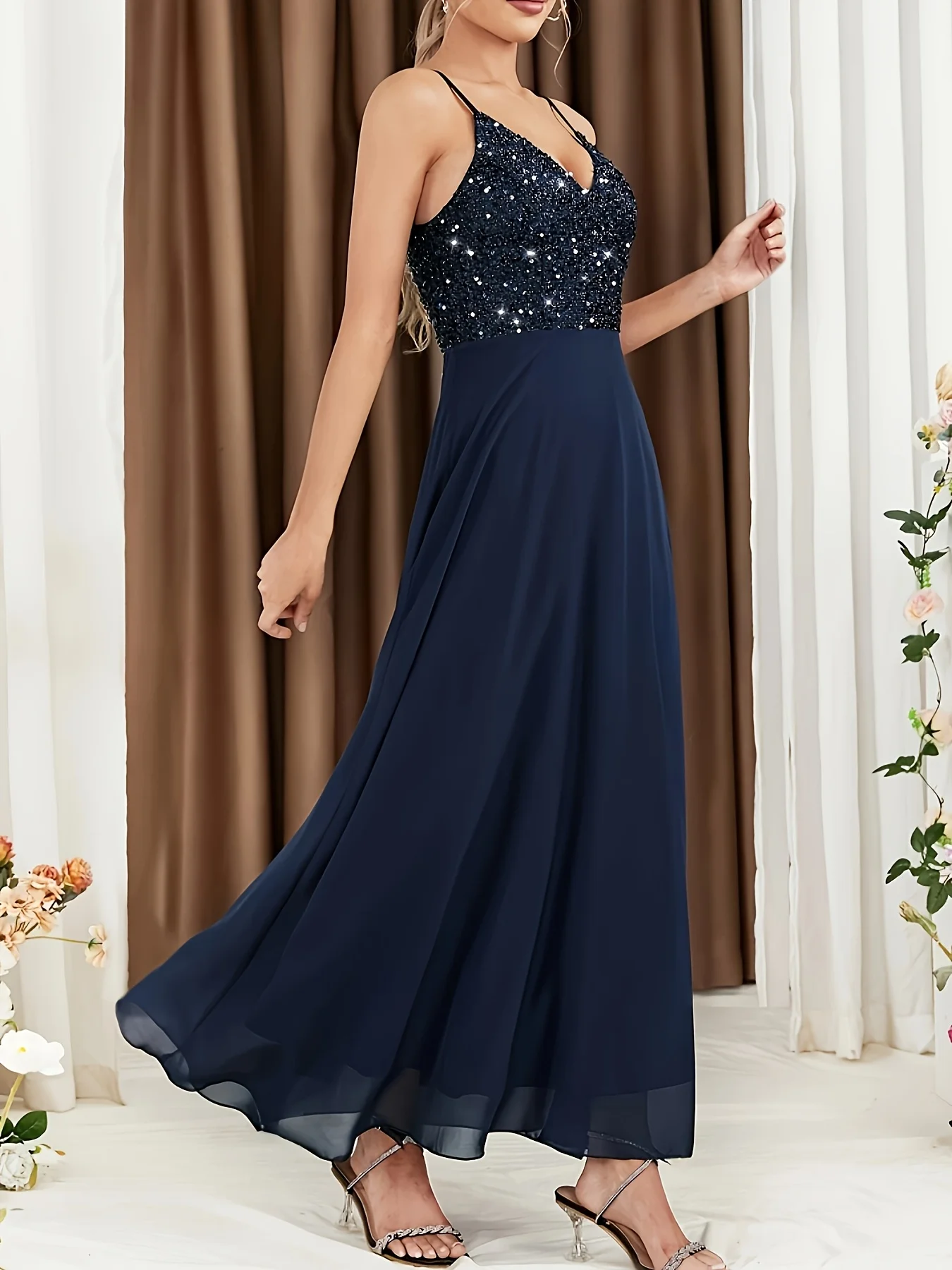 فستان سهرة كامي أنيق وأنيق بدون أكمام للنساء - مثالي لحفلات الزفاف وحفلات الكوكتيل