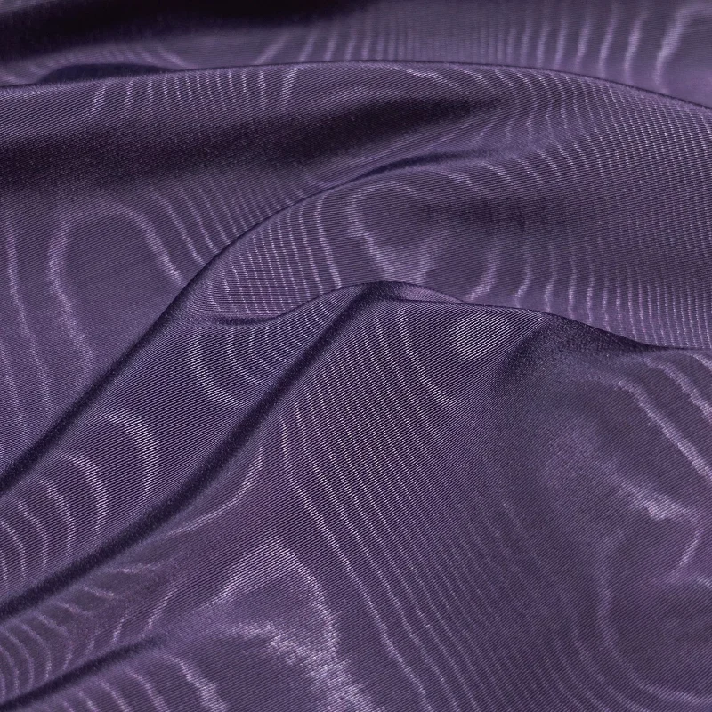 Irregular Reflective Blue Wave - Is Sewing A Textile Craft recension och pris