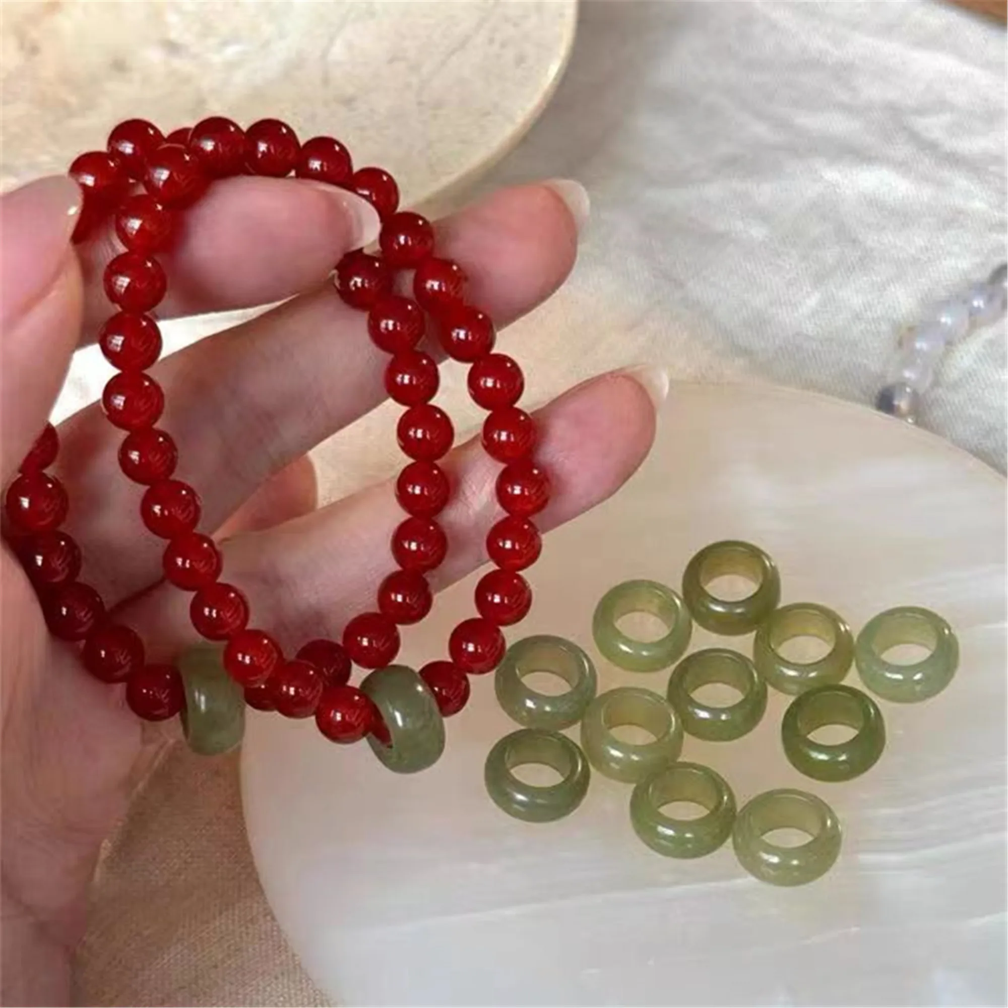 Hotsale Natural Red Agate Bracelet Hetian Jade Running Ring Red and Green Contrast Color Round Bead Bracelet Women Lucky Jewelry