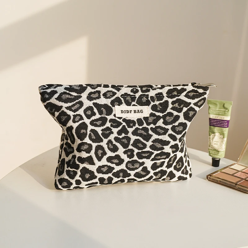 Women's Makeup Bag Fashion Leopard Print Large-capacity Cosmetics Skin Care Product Storage Bag Toiletry Bag Portable Liner Bag