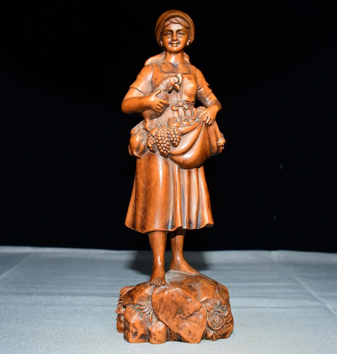 Old Boxwood Women return to their mother's home classical beauty embrace Chicken Gift Home statue Study Amass wealth Ornaments