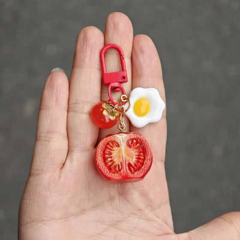 3D Roter Tomaten-Schlüsselanhänger aus Kunstharz, Niedlicher Frucht-Anhänger für Handyhülle/Tasche, Ideales Geburtstagsgeschenk für Frauen und Mädchen – Detail 4