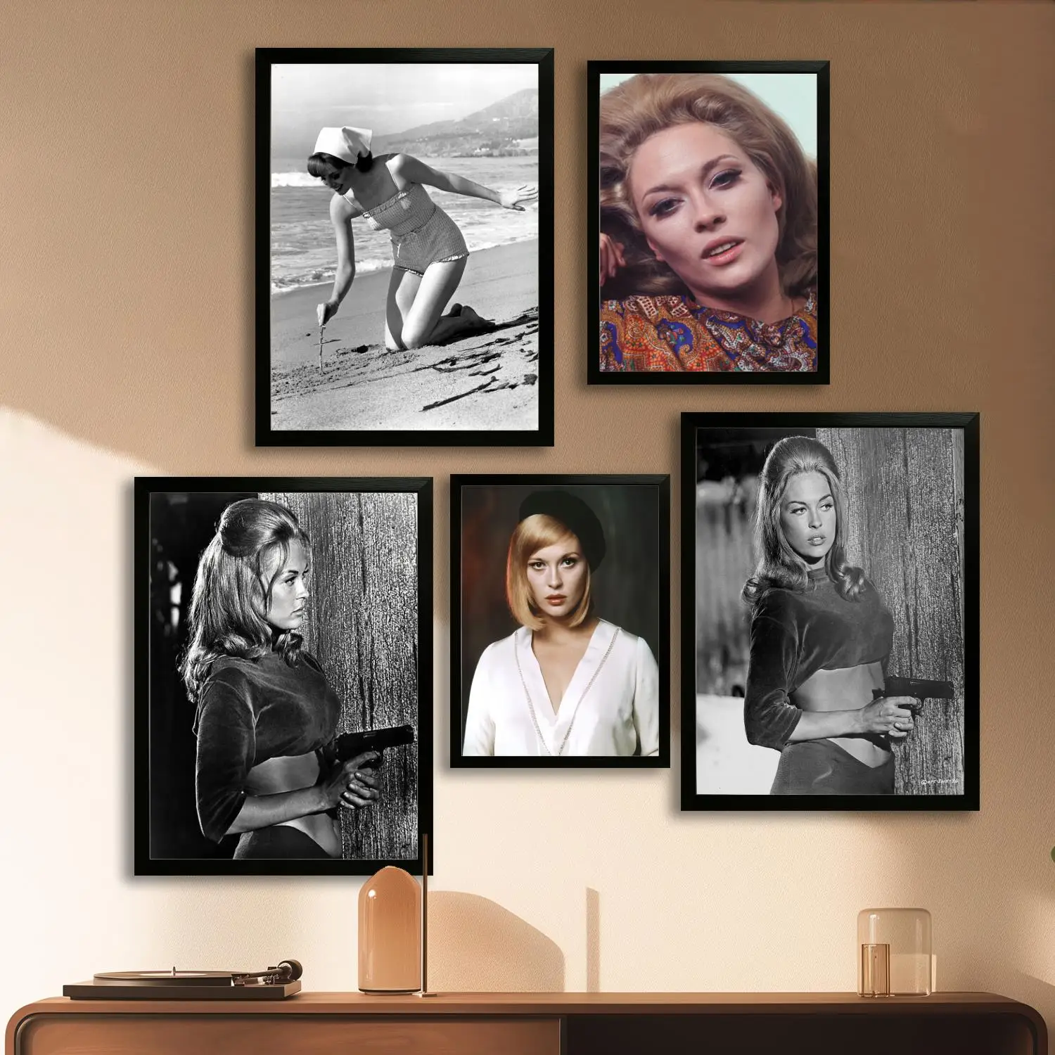 Faye Dunaway Canvas…