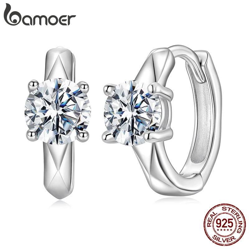 

Серьги-кольца BAMOER 0,5 карата с блестящим муассанитом, геометрические серьги Huggie, ювелирные изделия из стерлингового серебра 925 пробы для женщин, гипоаллергенный подарок