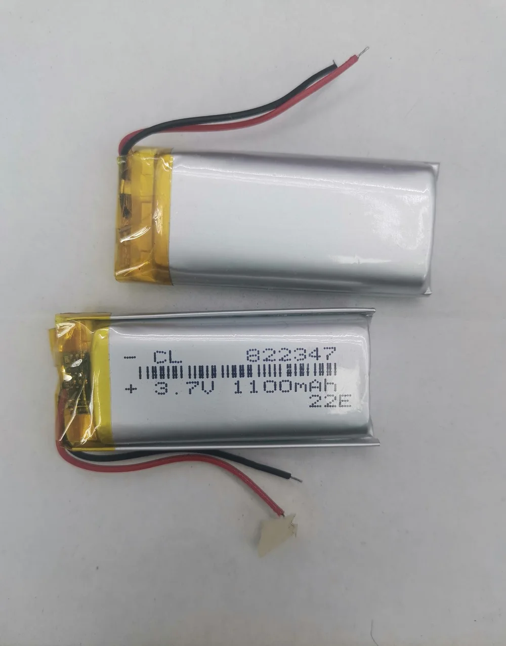 3.7V 2 wires 822347 1100mah lithium battery with protection board , used for bluetooth MP4 1pcs/lot