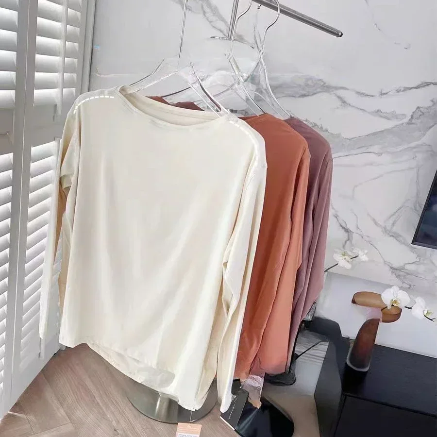 Lemon Women Back in Action Long Sleeve Shirt Loose Breathable Sport Flowing Moisture Wicking T-shirt Top Athletic Pilates Shirts