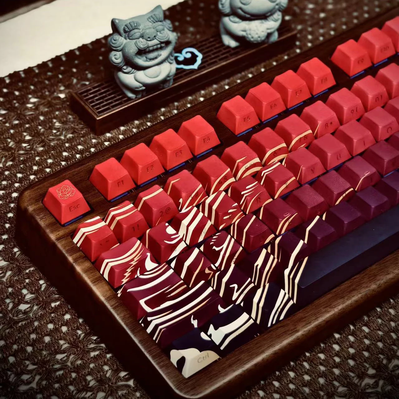 

128 Keys Dye Sub PBT Keycap Red Stone Lion Theme Side Printed RGB Backlit Keycaps Cherry Profile for Cherry MX Switches Keyboard