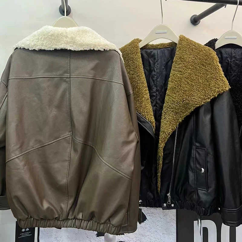 [EWQ] Tops elegantes de lana de cordero con diseño de solapa, chaqueta de cuero PU marrón de manga larga, abrigos gruesos de invierno a la moda para mujer, novedad de Otoño de 2024