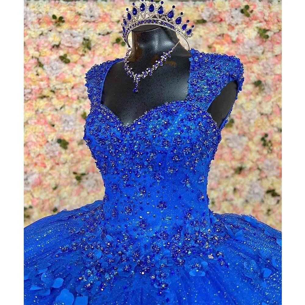 Gaun Quinceanera Biru Royal dengan Applique Bunga 3D Korset Berenda Bahu Terbuka Gaun Prom Manis 16 Gaun De