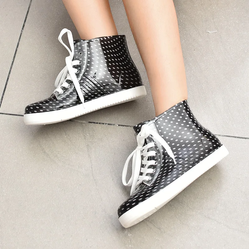 35-39 النساء احذية المطر السيدات Rainboots أحذية ماء الدانتيل متابعة المطاط لينة وحيد المضادة للانزلاق طباعة في الهواء الطلق انفصال أفخم Zapatos y2 #3