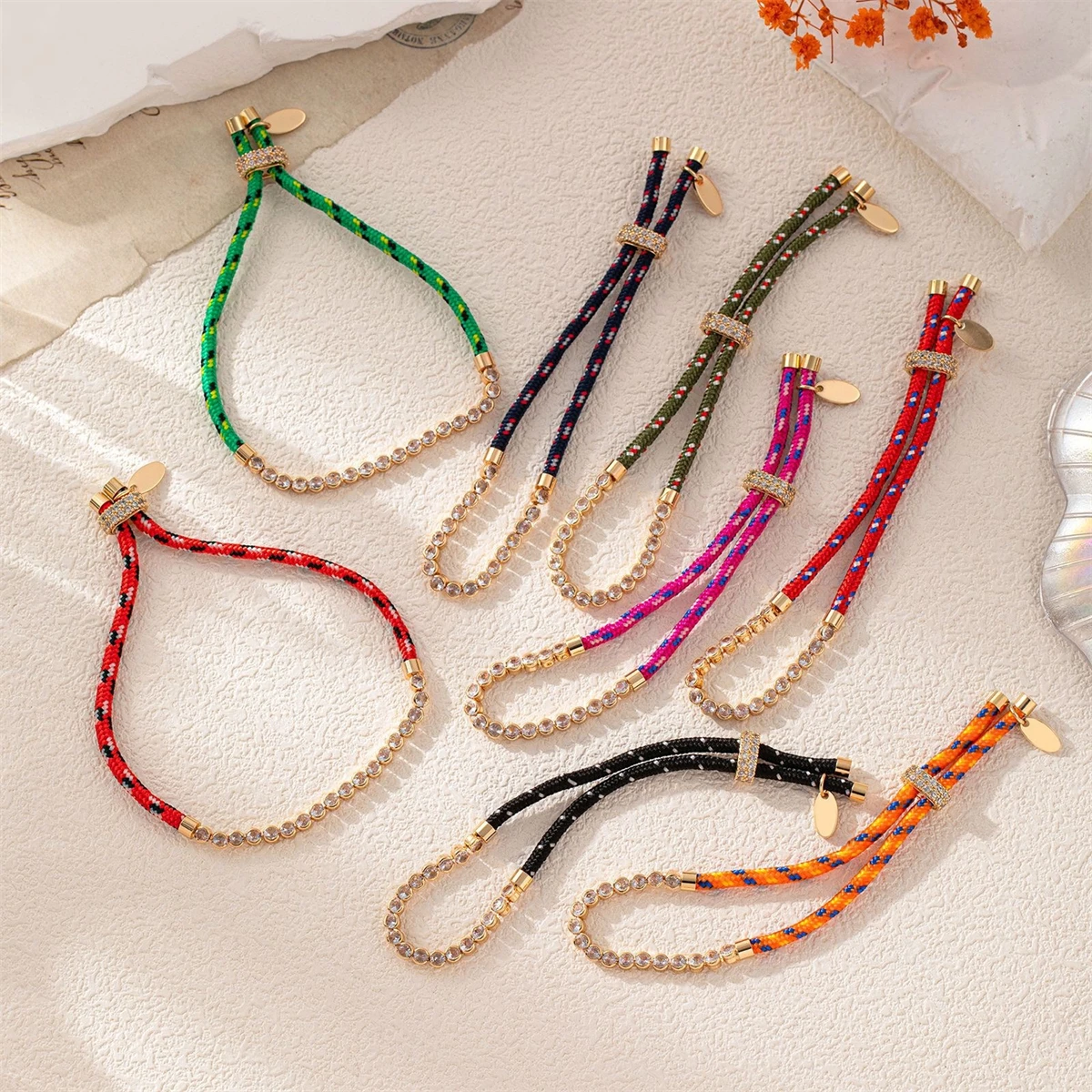 3-teiliges Modisches Mehrfarbiges Geflochtenes Seil-Armband mit Zirkon-Tenniskette, Handgefertigt und Verstellbar für Damen – Detail 2