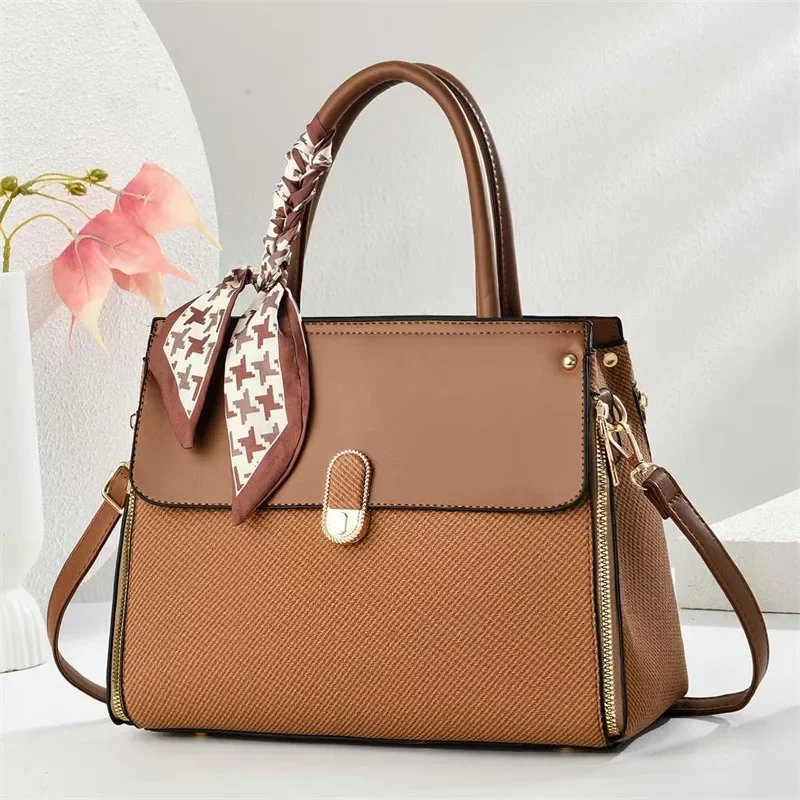 

Women's Minimalist Diaper Bag Elegant Crossbody Handbag Luxury Vintage Tote Designer Leather Classic Parisian Designer Bag