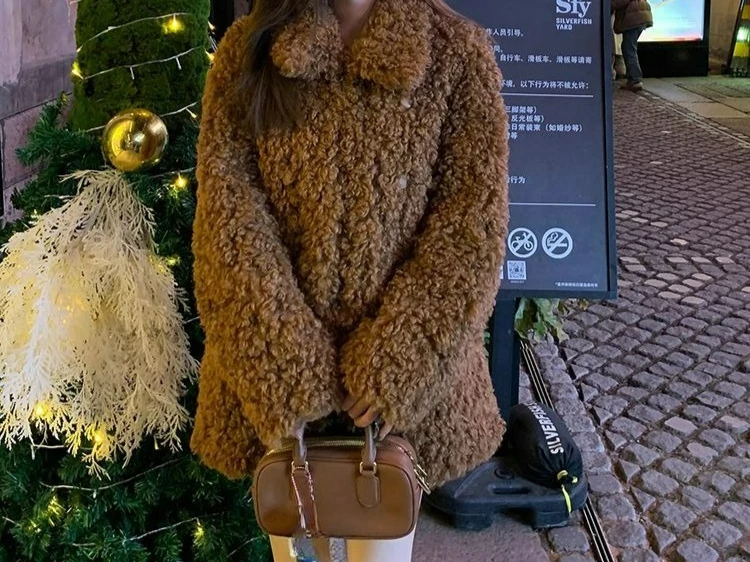 High-end Elegant Eco-friendly Fur Coat for Women Slim Fit Outerwear Winter Casual Fashion Versatile