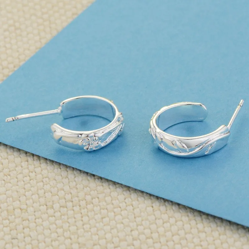 Neue Ohrringe aus 925er-Sterlingsilber, Blumen für Frauen, exquisiter Hochzeitsschmuck, elegante weibliche Accessoires, modische Party-Geschenke