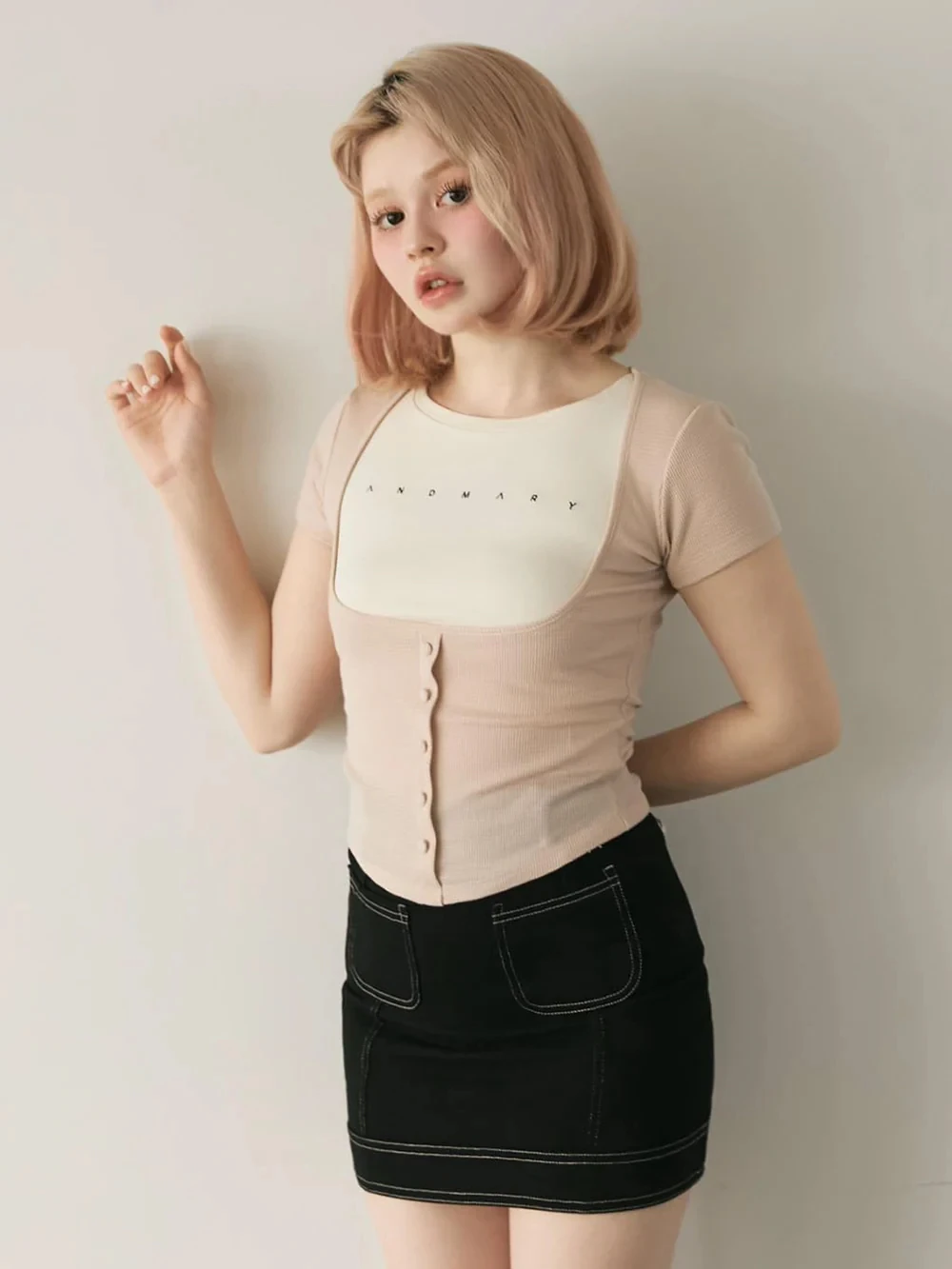 Vento giapponese 2025 Nuova estate Colorblock Manica corta T-shirt O-Collo Slim T-shirt Hot Chick Ricamo Lettere Vita alta Crop Top