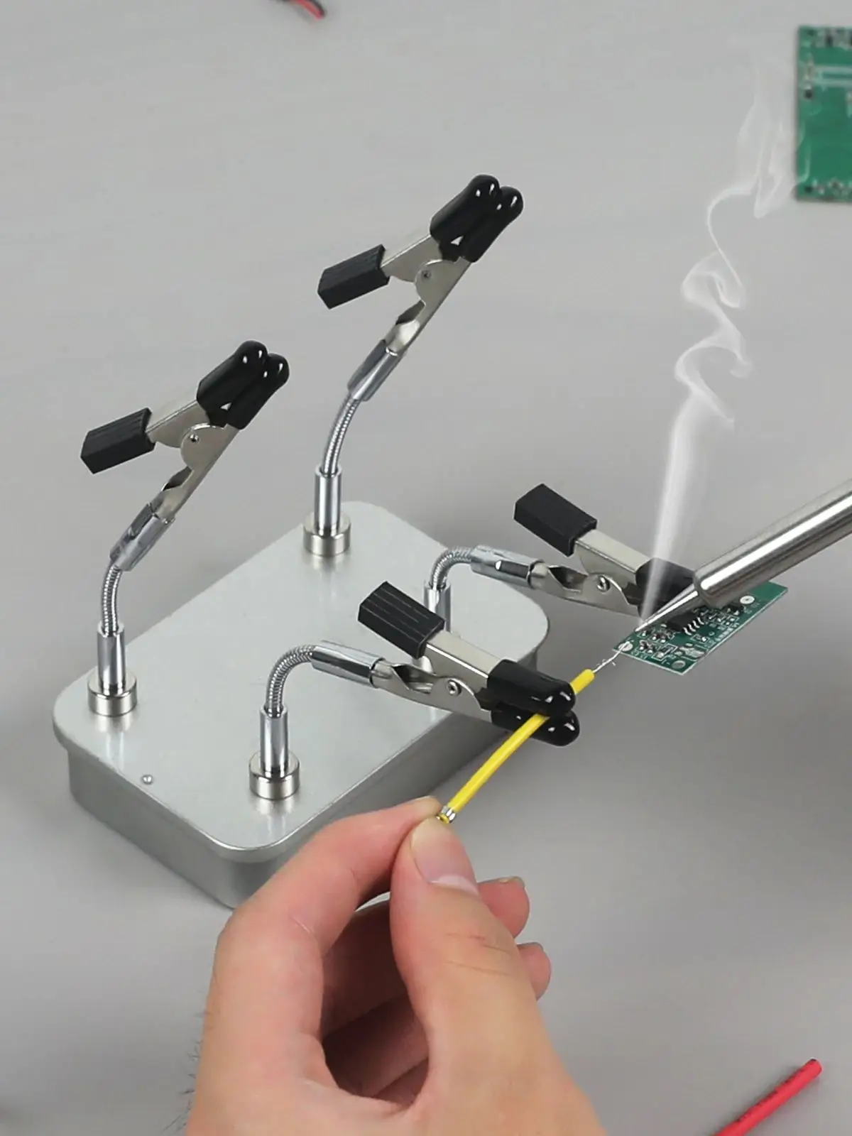 NEWACALOX Soldeerhulp 4 Magnetische Universele Flexibele Arm Lasassistent PCB Klem Derde Hand Lasreparatiegereedschap - afbeelding 2