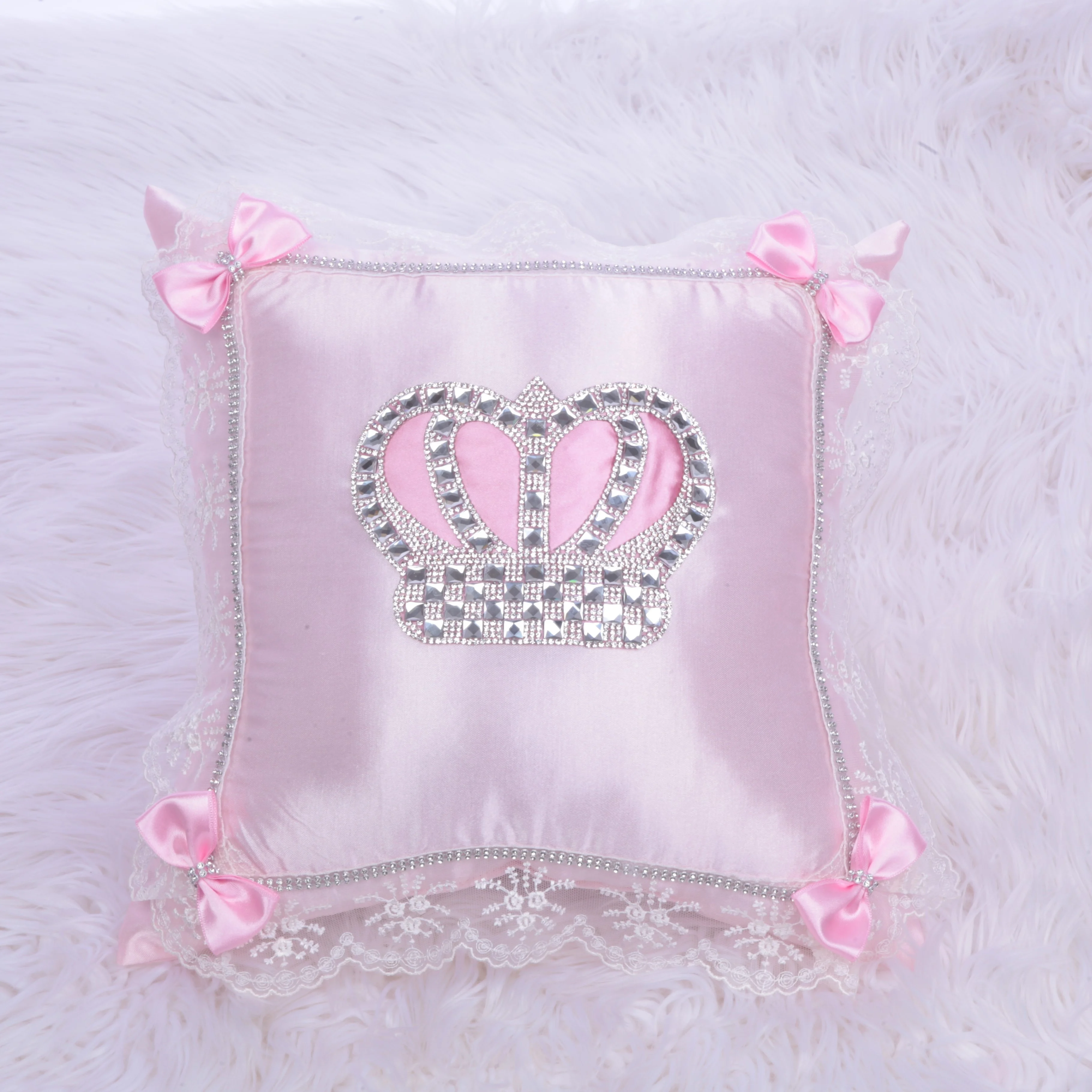 High Quality Modern Custom Pillow Luxury Wholesale Custom Portable Newborn New Design Baby Gold Cushion Jewelry Cushionwholesale