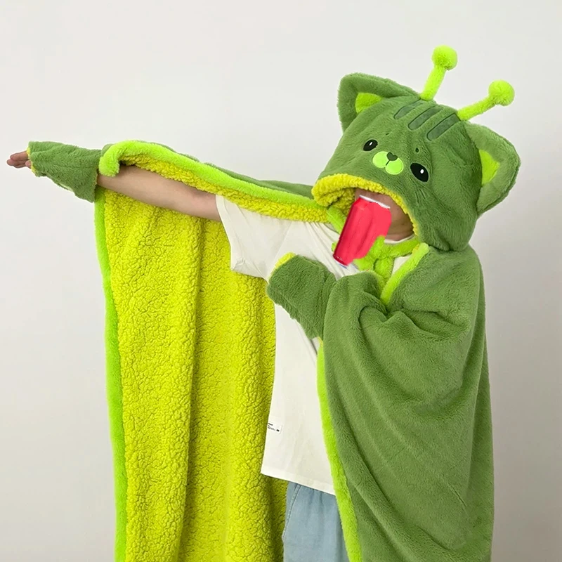 Sciarpa di gatto alieno di peluche spesso Capibara di cartone animato Coperta giocattolo morbida indossabile per la casa Regalo migliore amico Accessorio per feste di convenzione cosplay