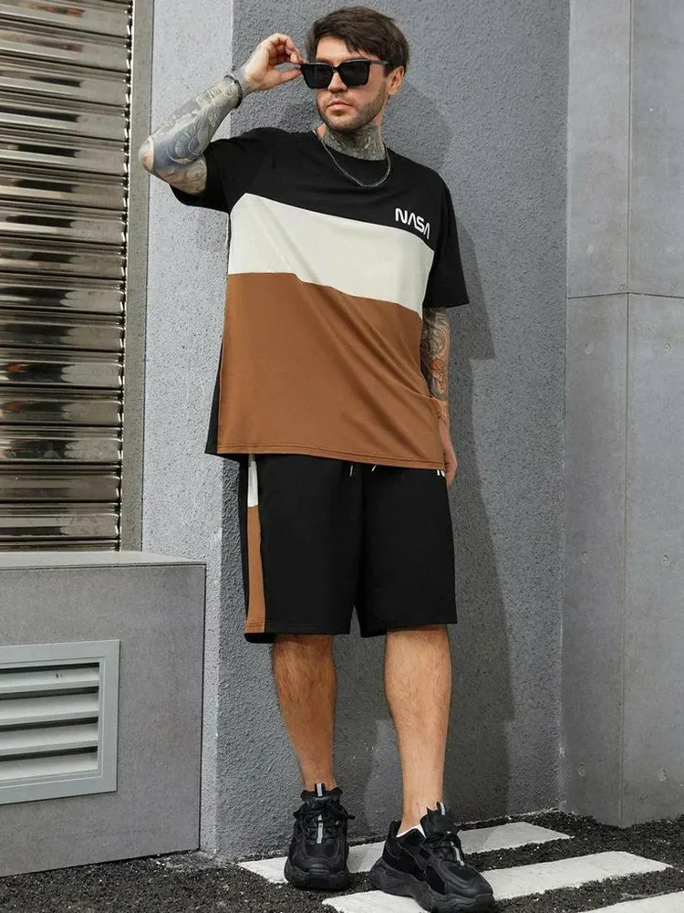 Street Urban Fashion T-shirt Men's Short-sleeved T-shirt And Shorts Set Summer Men's 3D Print Set Everyday Outdoor Beach Shorts