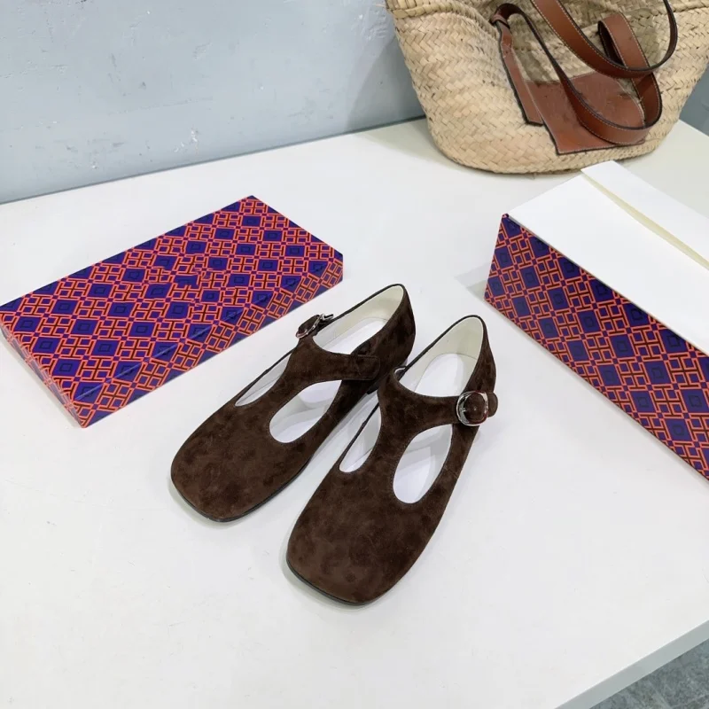 Spring and Autumn Comfortable Mary Jane Single Shoes Women's 2024 New Retro Belt Buckle Thick Heel Small Leather Shoes
