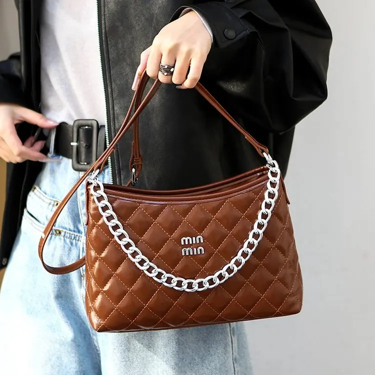 

Trendy Minimalist Shoulder Bag for Women - Unique Design High-End Crossbody Handbag Street Fashion Versatile Purse