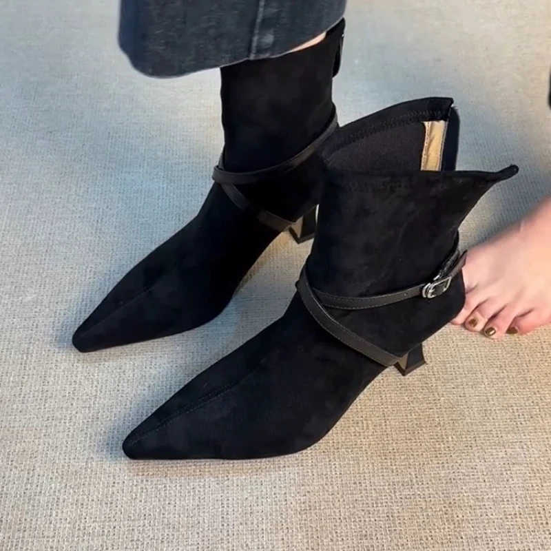 من المألوف بسيطة وشعبية عالية الكعب المرأة حذاء من الجلد أشار تو أنيقة الشتاء التمهيد 2025 أحذية الموضة #6