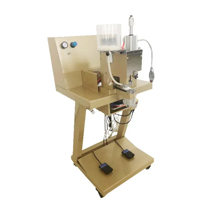 Automatic bead machine, four-claw bottom buckle pearl buckle machine, fixed pearl machine