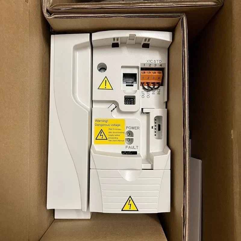 Pièces pour onduleur ABB ACS310-03E-08A0-4