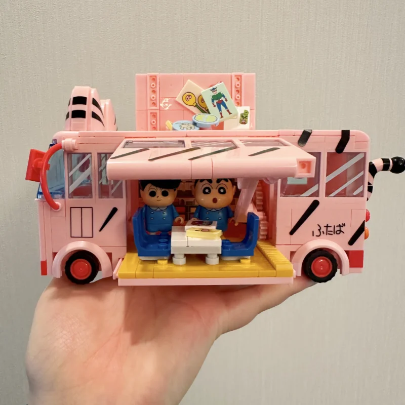 

AREAX Crayon Shin Chan Building Blocks Intellectual Assembled Toys Anime Collectible Home Decoration For Teen Adult Hobby Lovers