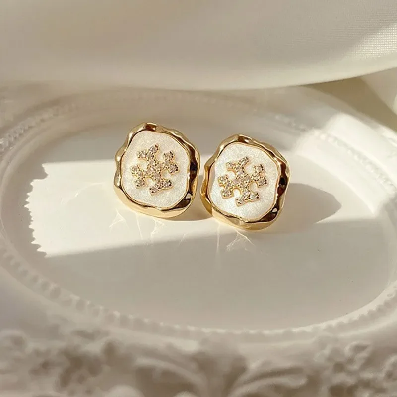 أقراط ندفة الثلج هدية رومانسية شتوية للنساء والفتيات مجوهرات أذن بسيطة وحساسة للارتداء اليومي وحفلات عيد الميلاد هدية المجوهرات #4