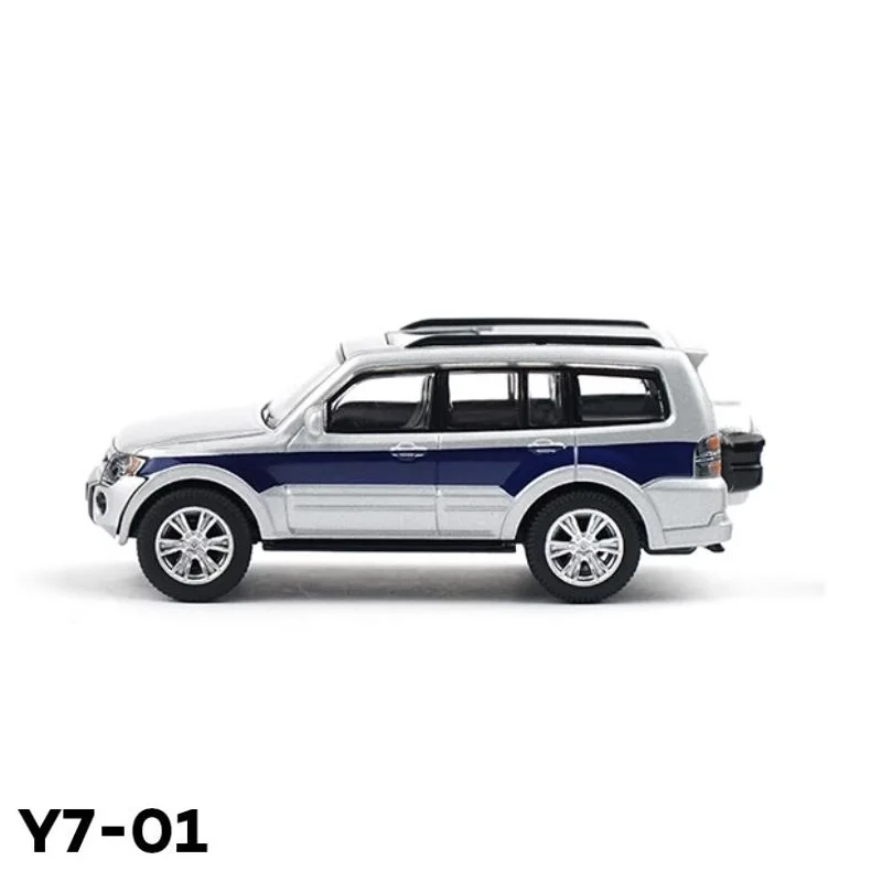 

Xcartoys 1:64 Pa-jero Gen.4 SUV Y7-01 Alloy Simulation Model Car