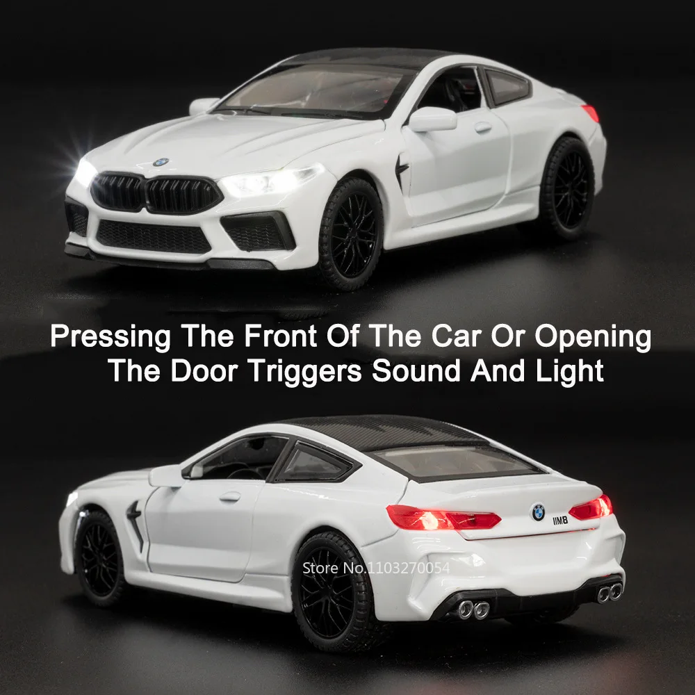 Coche de juguete en miniatura de aleación fundido a presión M8, modelo de coche deportivo de 4 puertas, se puede abrir, luz de sonido, vehículo extraíble, regalo de Festival para niños, 1/32