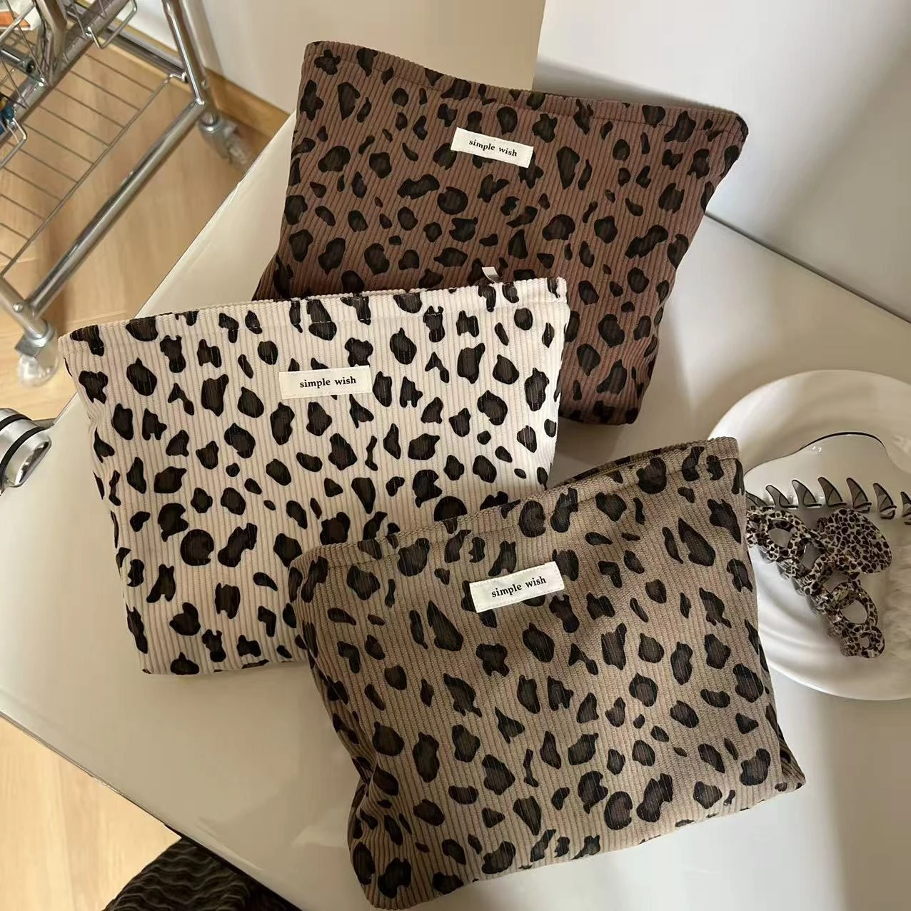 Bolsa de maquiagem retrô de veludo com estampa de leopardo, batom, organizador de cosméticos, bolsa com zíper, viagem, lavagem e armazenamento para mulheres