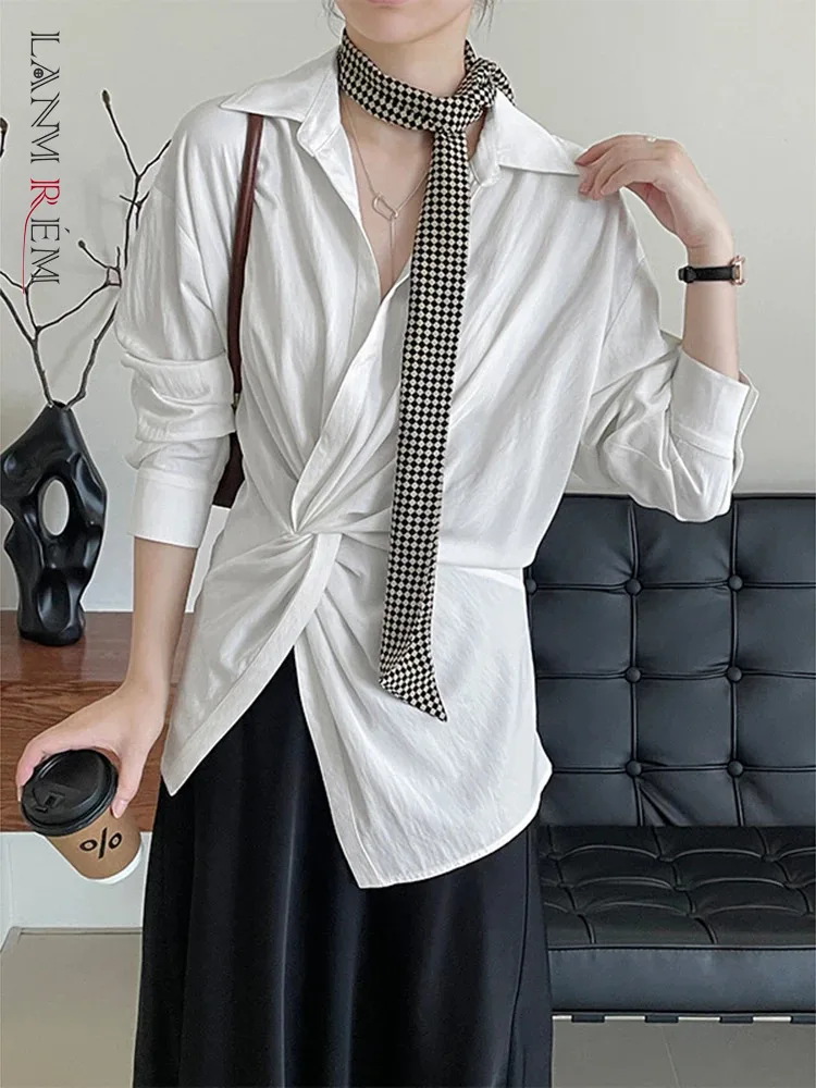 

[LANMREM] Irregular Button Shirt Women Lapel Single Breasted Long Sleeve Office Lady Fit Female Top 2024 Autumn New 26C109