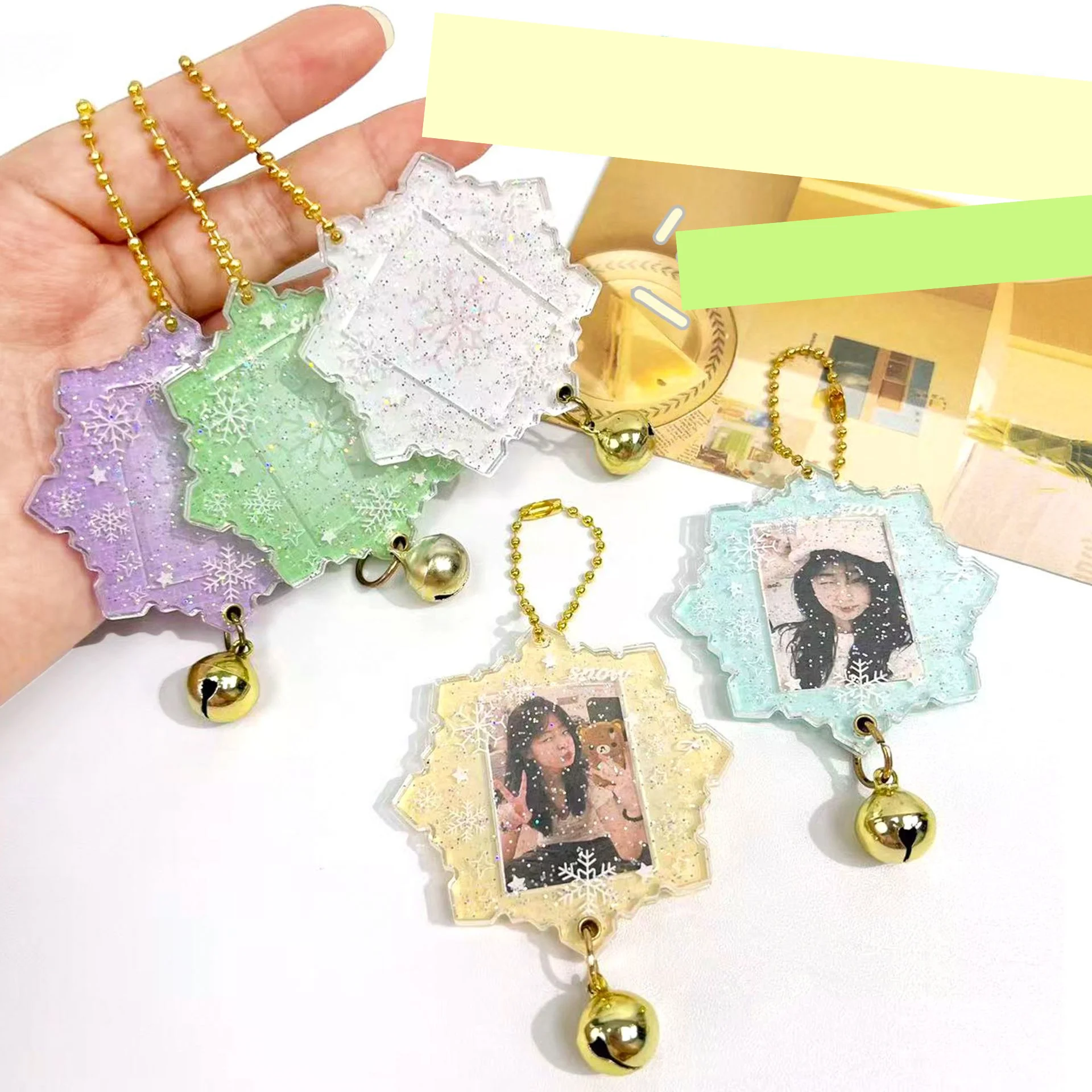 Snowflake Shape 1-Inch Photo Frame Keychain Acrylic Idol Photo Card Holder Bag Hanging Pendant For Backpack Purse Holidays