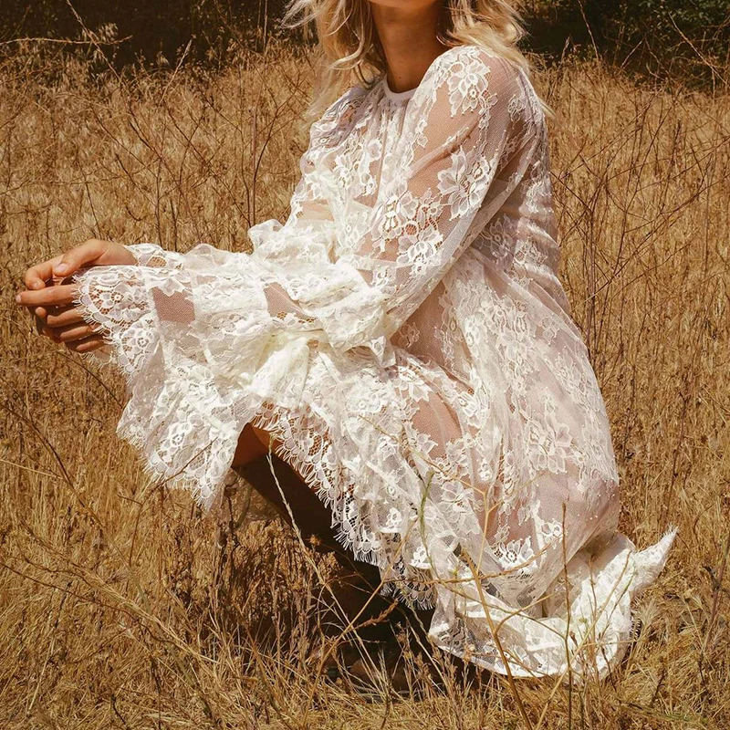 Elegantes Strandkleid mit O-Ausschnitt und Rüschen, modische Spitzenstickerei, asymmetrisches Kleid, elegantes Langarm-Damenkleid mit transparentem Überzug