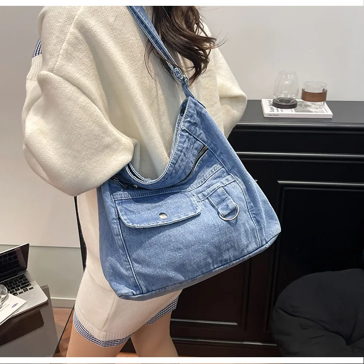 

Wear-resistant denim women's tote bag for commuting, single-shoulder bag, lightweight student classic crossbody bag