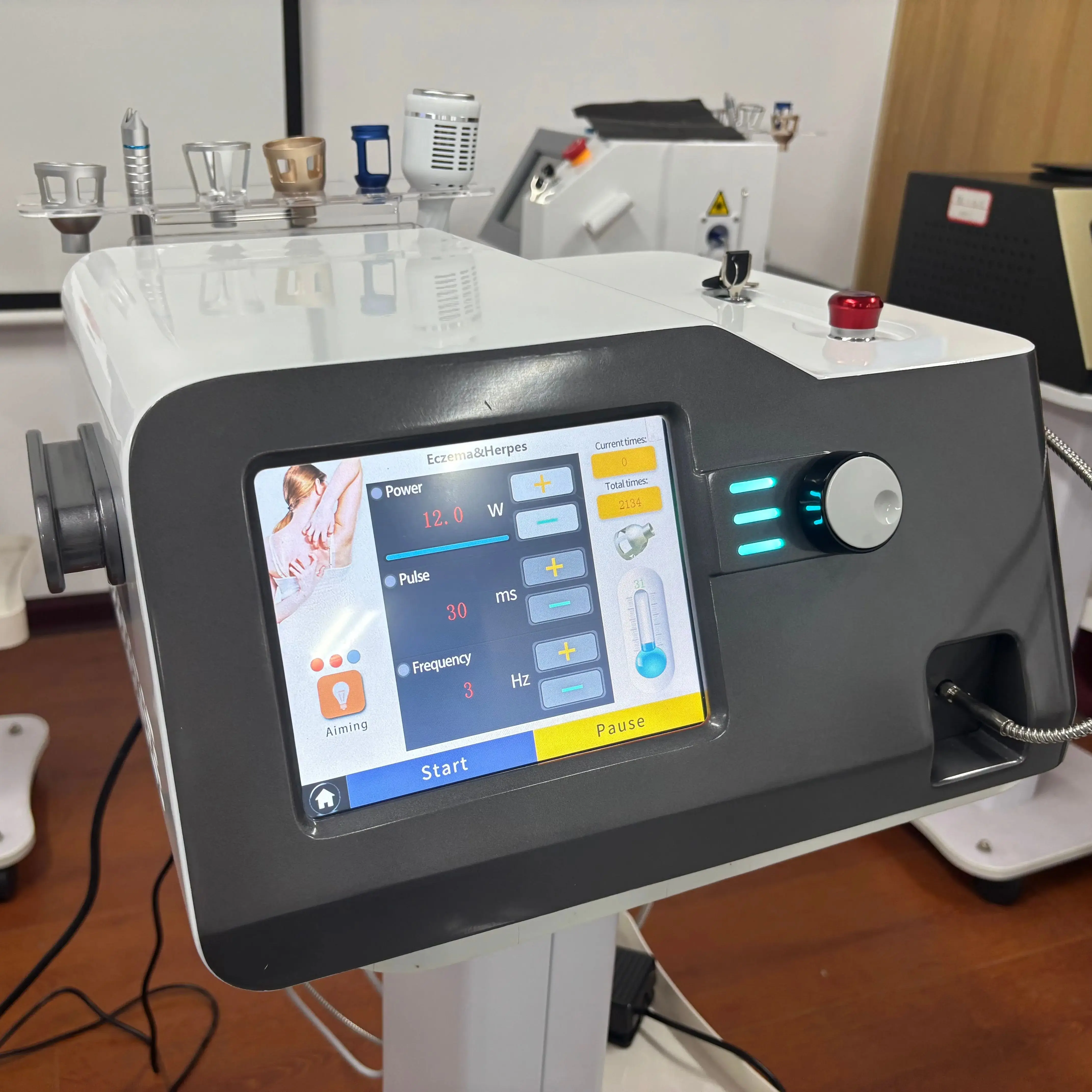 

Многофункциональный диодный лазер 5-в-1, 980 нм, 30 Вт для эффективной терапии грибка ногтей и сосудистых звездочек