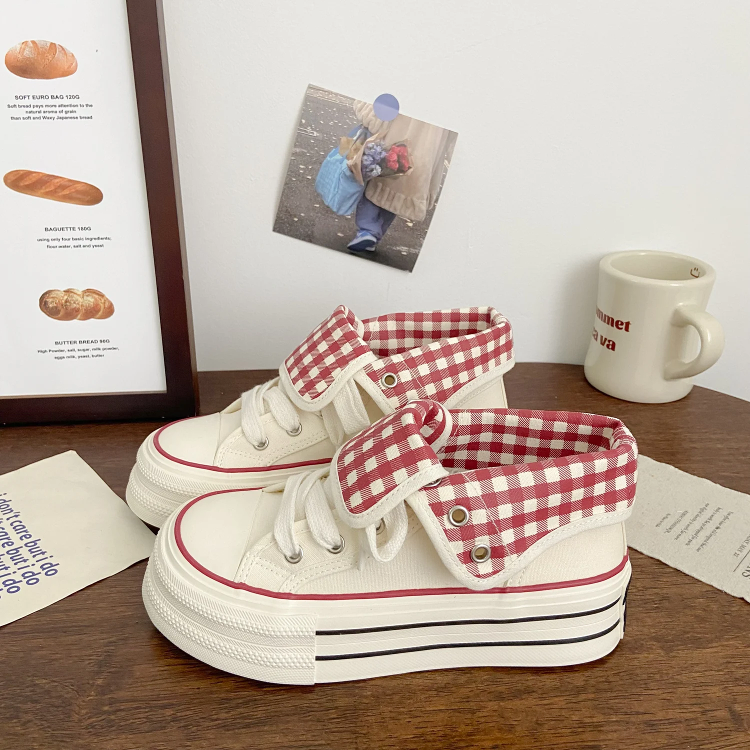 

Женская модная парусиновая обувь в клетку с отложным воротником, повседневная обувь на толстой подошве, увеличивающая рост, женская вулканизированная обувь, кроссовки на платформе