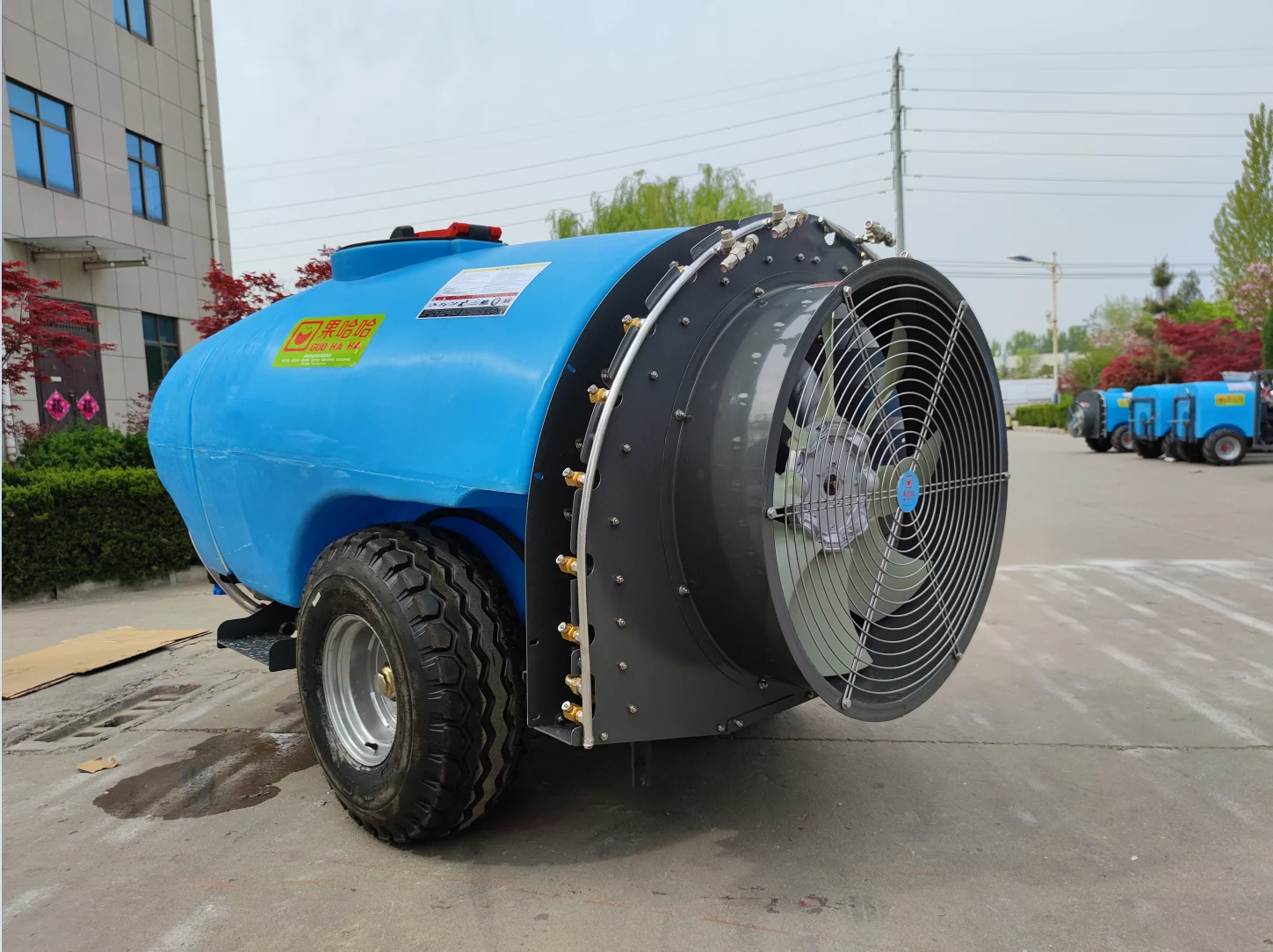 high performance 1300 Liter New Type Tractor Trailed Agricultural Pesticide Farm Sprayer