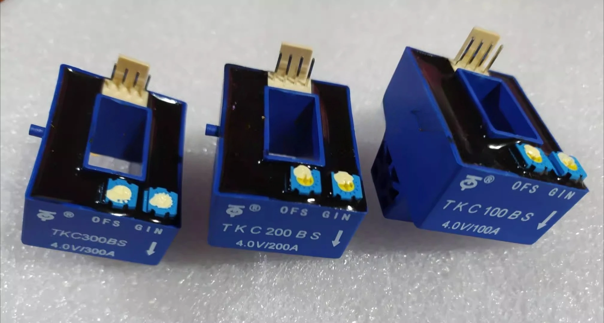 

1pcs TKC200BS 50 75 100 300 TESN400A 500 600 HAS150-S QKC CS HDC
