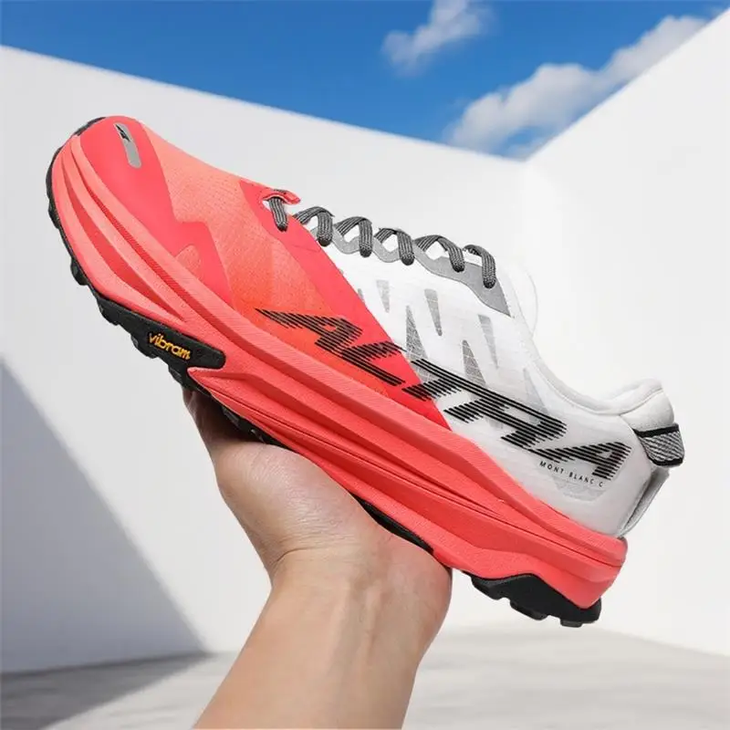 

Lined WarmLined WarmChristmas - element casual shoes, reindeer - holding - gift image, unique style