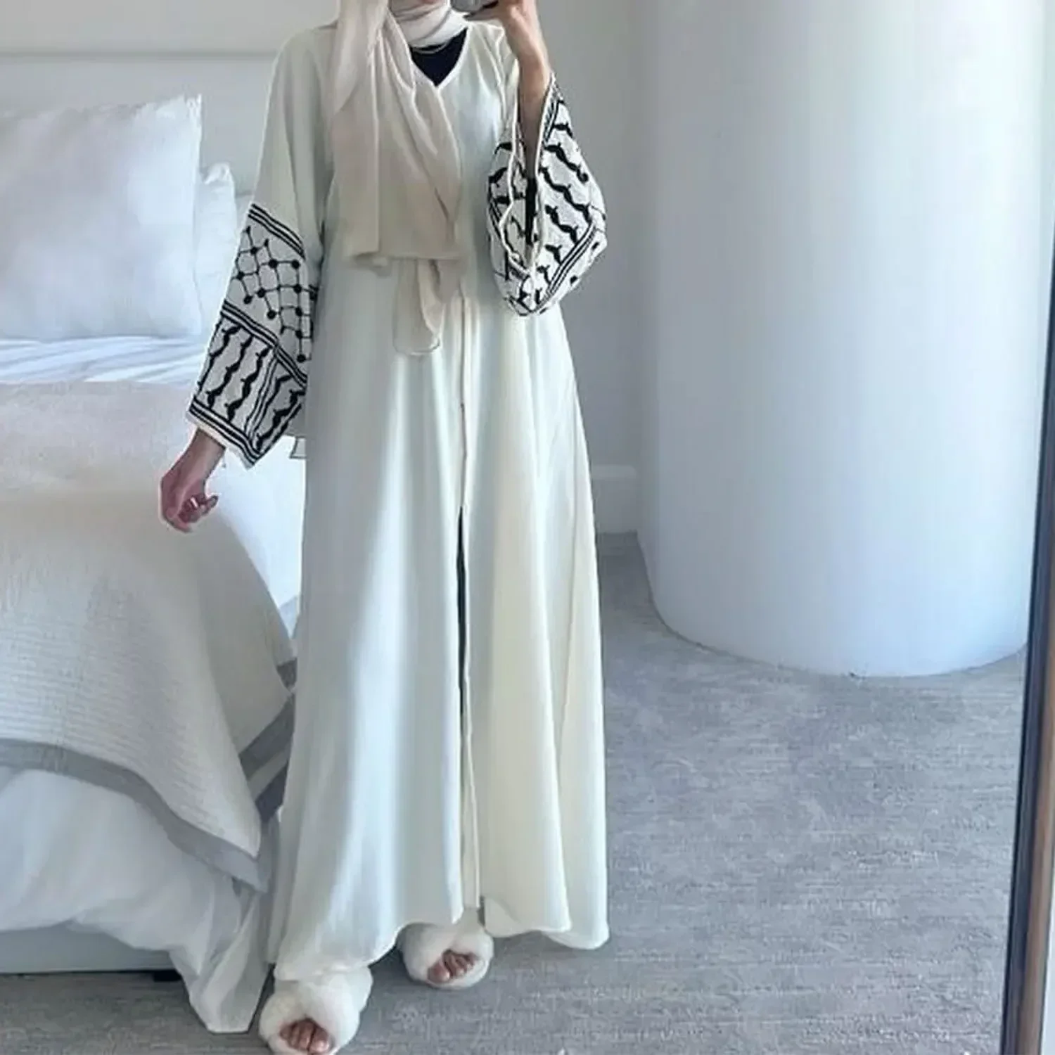 Abaya Dubai pakaian untuk wanita Muslim musim panas musim gugur Muslim lengan panjang kerah V bordir terbuka Abaya Kaftan gaun Kimono mantel