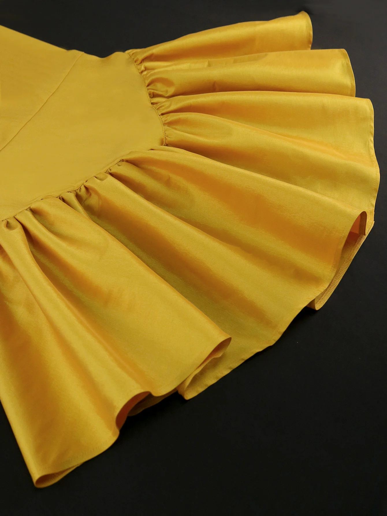 Sexy Mini Dresses Yellow Cut Out Puff Shourt Sleeve Slim Fit Ruffles Birthday Club Party Gowns Outfits for Women 2024 Summer