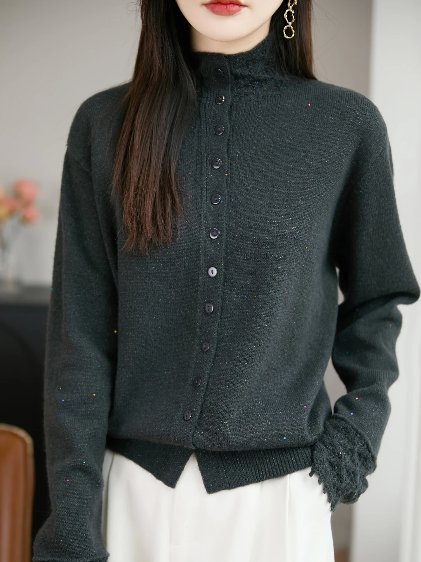 เสื้อคาร์ดิแกนไหมพรมถักลายดอกไม้ประดับเลื่อมแบบหลวมๆ สไตล์โรแมนติก สำหรับผู้หญิง ใส่ได้ทั้งฤดูใบไม้ร่วงและฤดูหนาว...